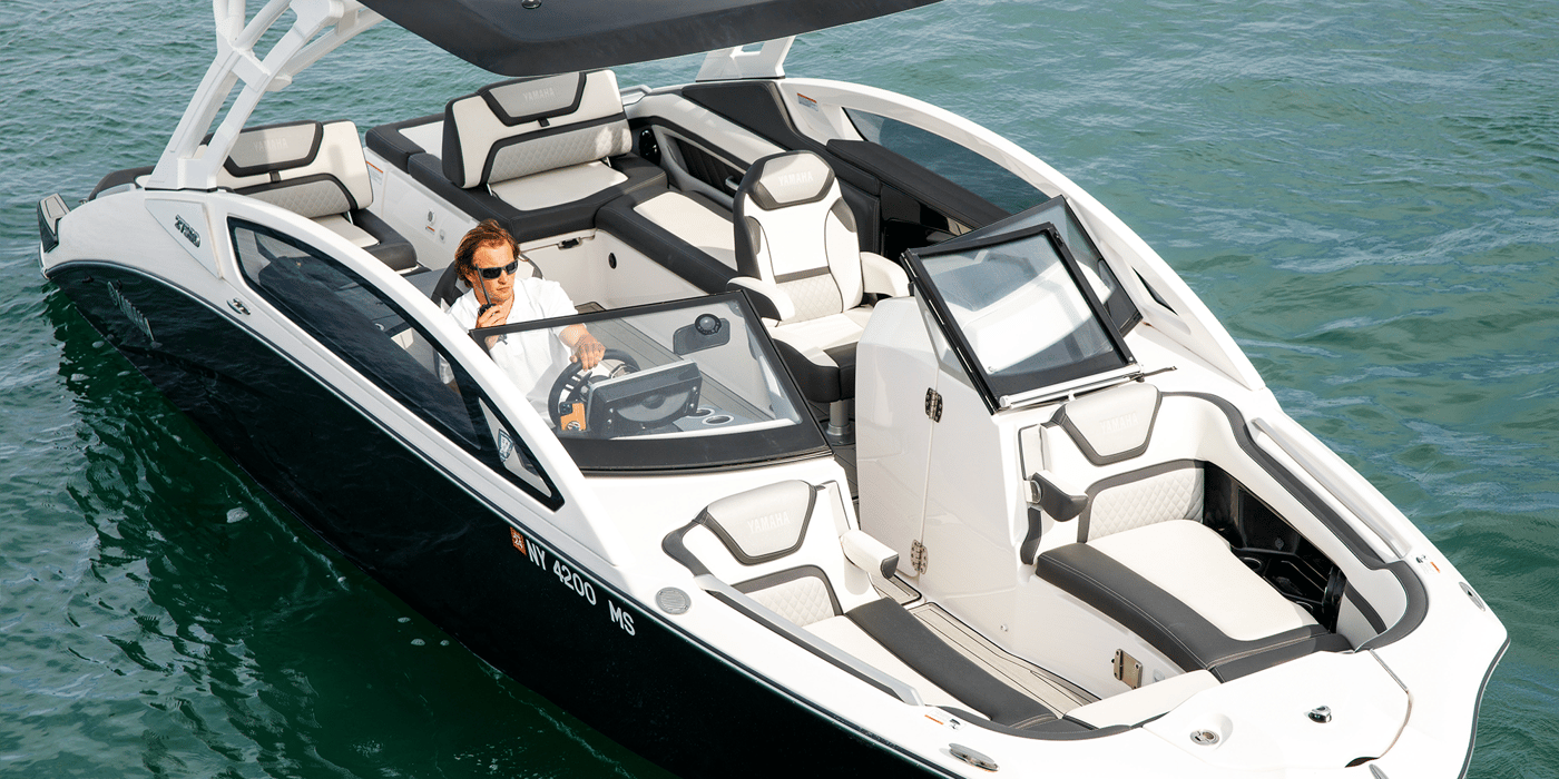 27' 2021 Yamaha | Abundant Seating, Sunpads, & Shaded Cockpit